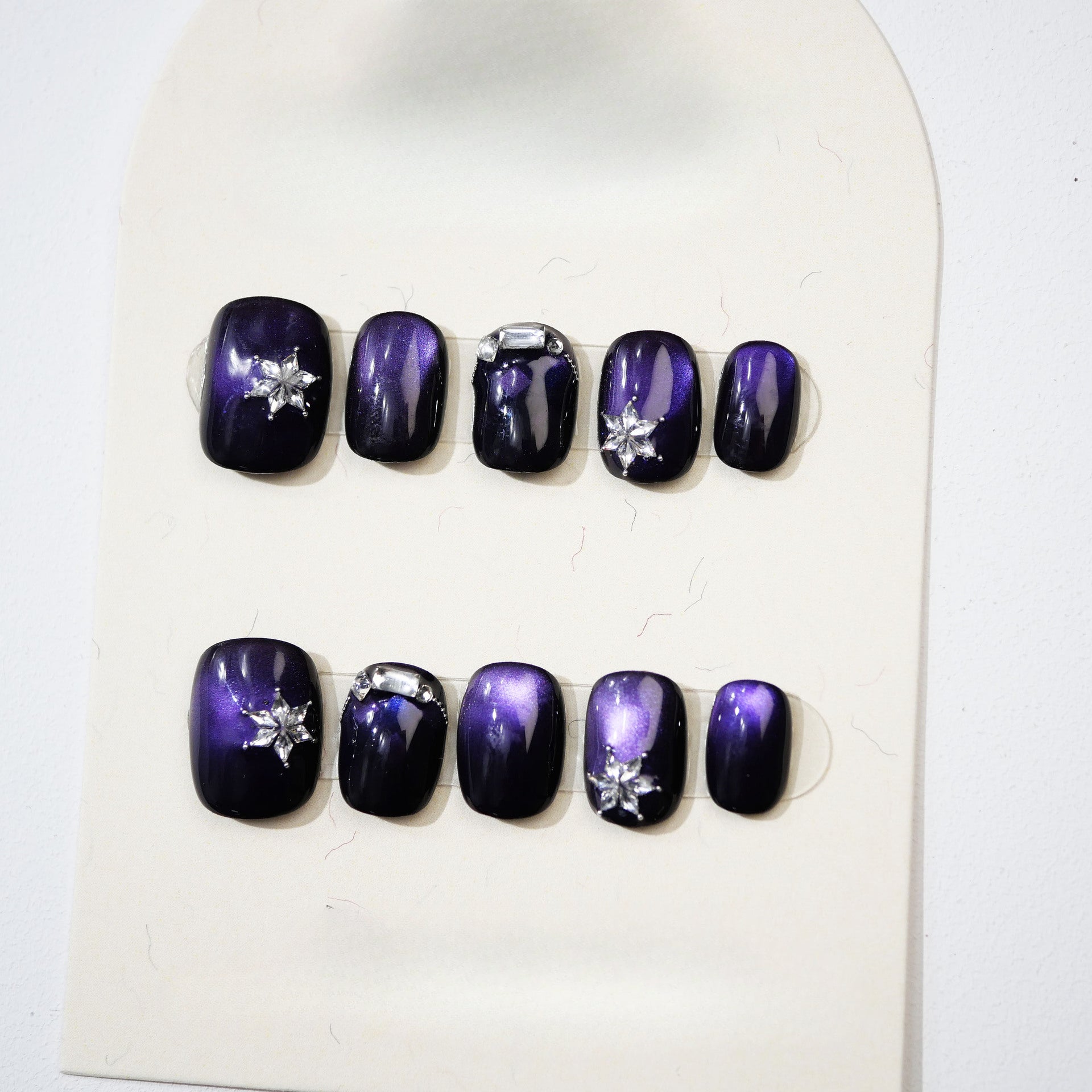 Velvet Venom Handmade Press-On Nails | Removable, Reusable